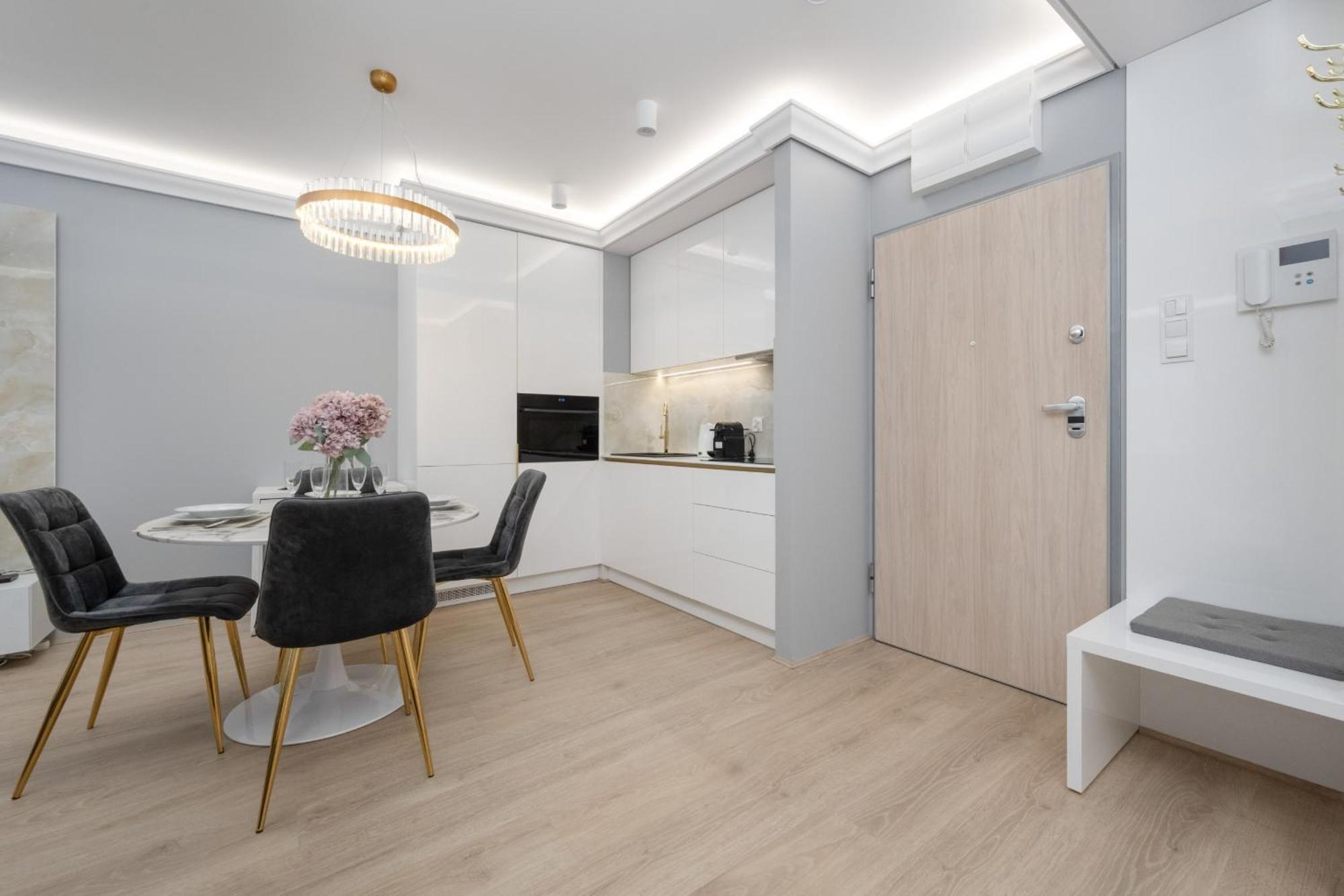 Elegant With Balcony By The Oder River In By Renters Prestige Apartament *