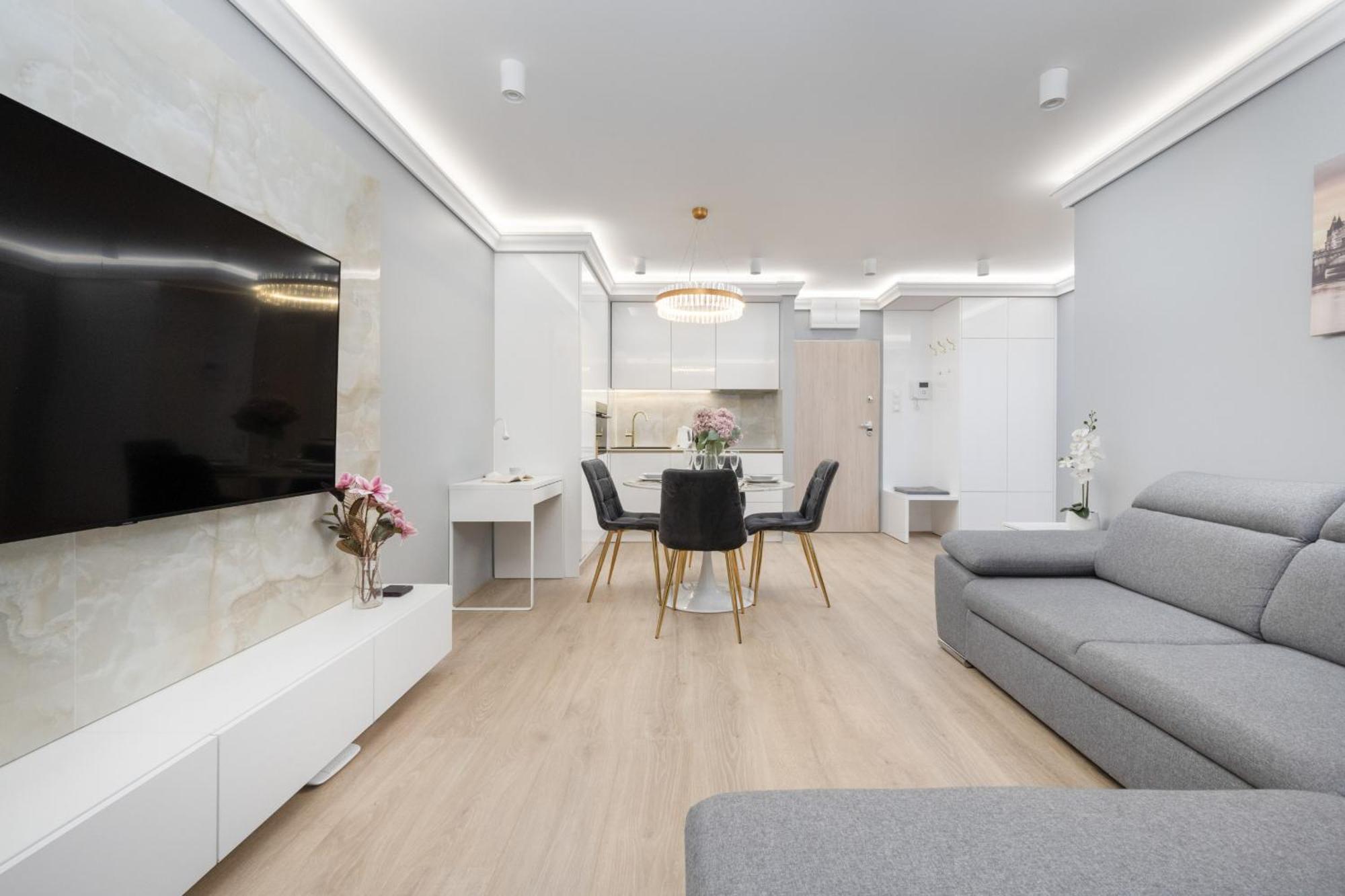 Apartament Elegant With Balcony By The Oder River In By Renters Prestige *